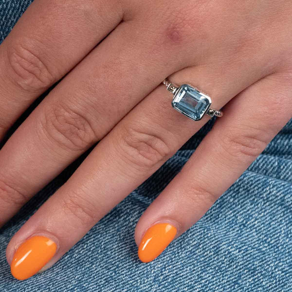 Emerald Rectangular Ring (925 Silver) main image 1