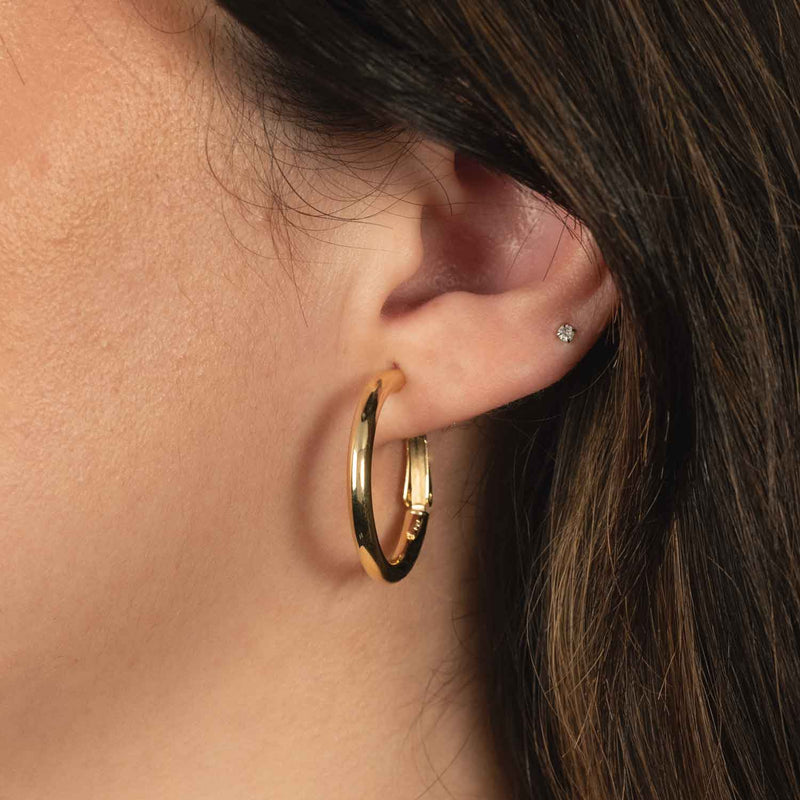 Yellow gold hook earrings Yellow gold hook earrings